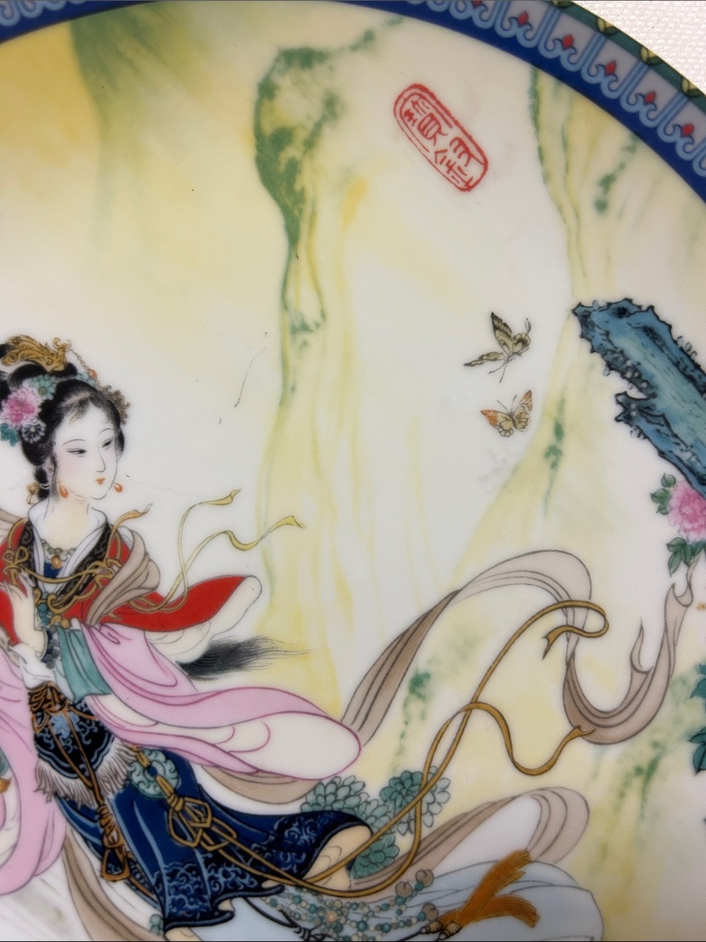 Decorative Porcelain Plate with Traditional Chinese Lady Pao-Chai image 2
